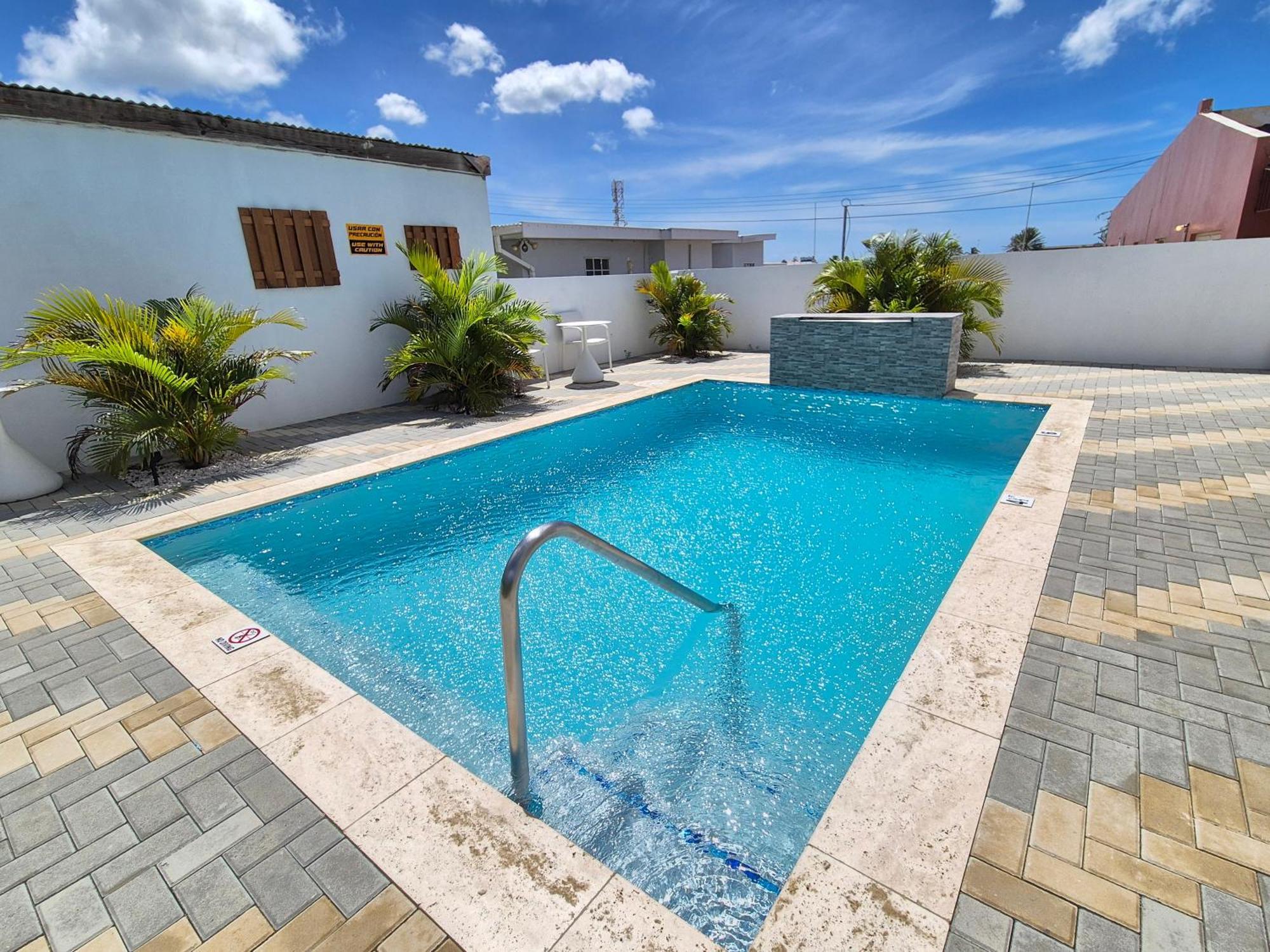 Ocean Breeze Apartments In Aruba Oranjestad Exterior foto